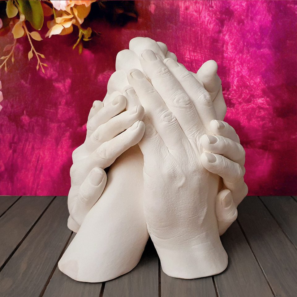 Royal Model 1/35 Scale Assorted Hands Set No.4 – 12 Pieces (6 Left, 6 Right) – Kit 914